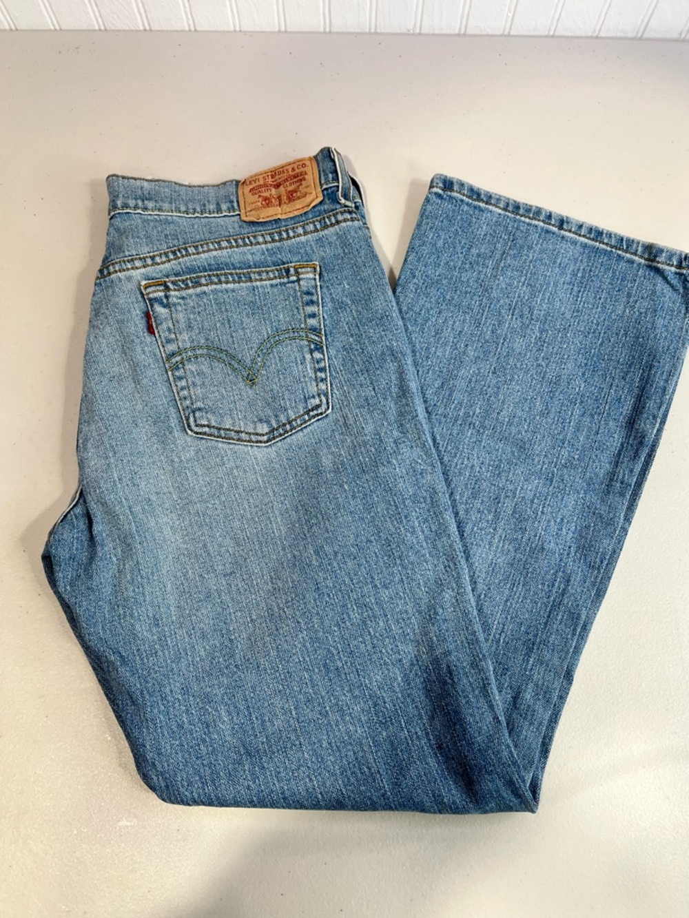 Levi's Women’s Light Wash Straight Jeans